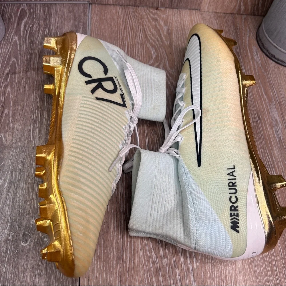 Nike Mercurial Men's Soccer Cleats in Light Green, White and Gold - Picture 6 of 9